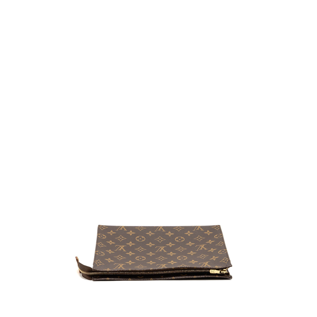 louis-vuitton-toiletry-pochette-26-monogram-canvas-ghw-16