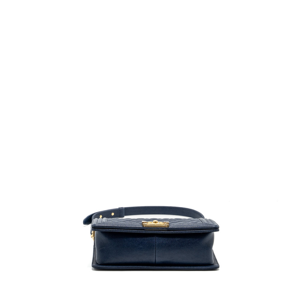 chanel-medium-boy-bag-caviar-navy-ghw