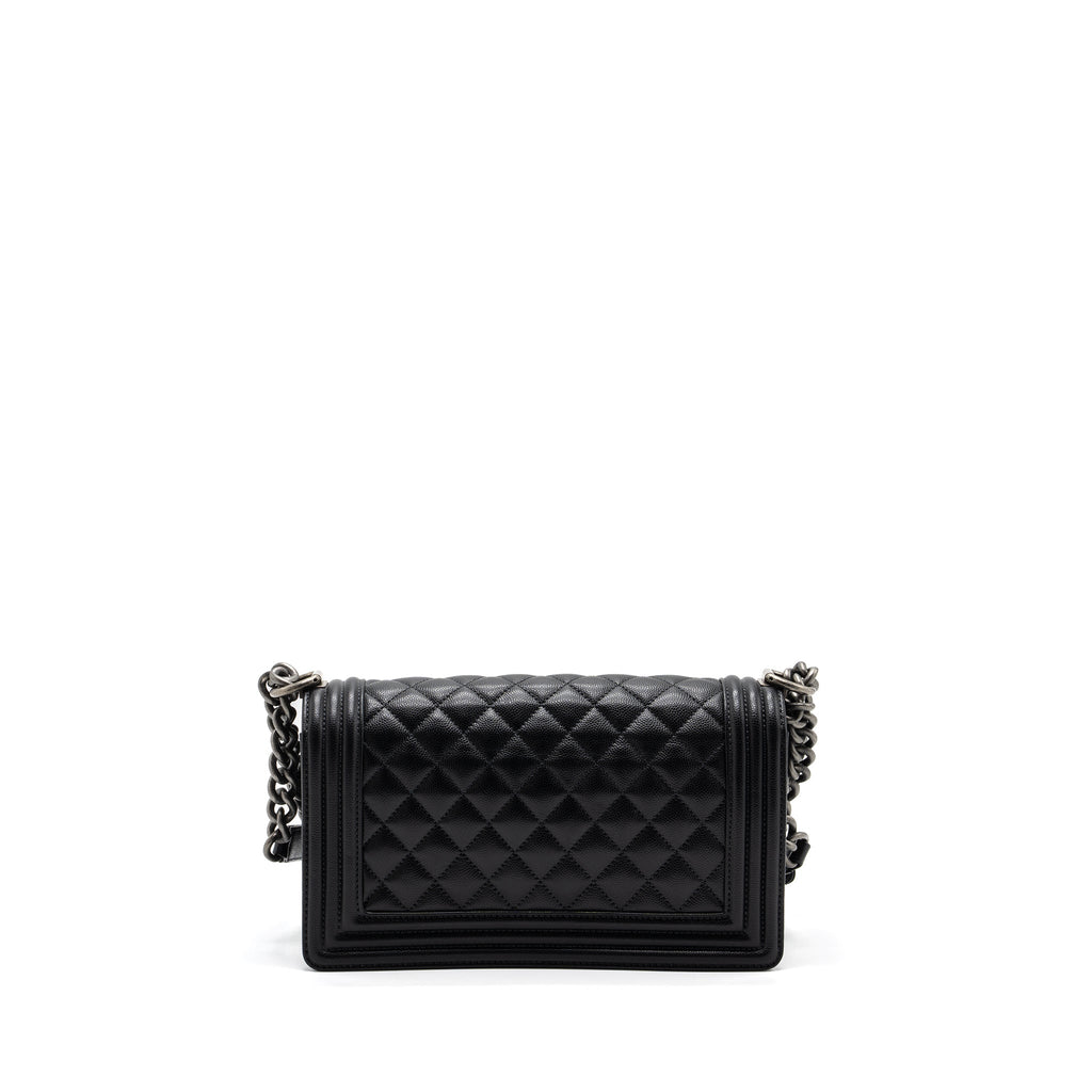 chanel-medium-boy-bag-caviar-black-ruthenium-silver-hardwaremicrochip