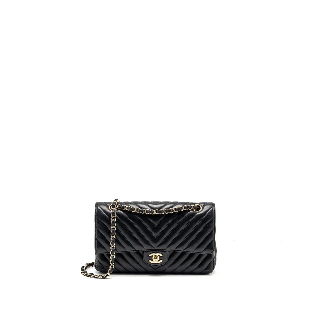 chanel-medium-classic-double-flap-bag-chevron-lambskin-black-lghw-copy-1