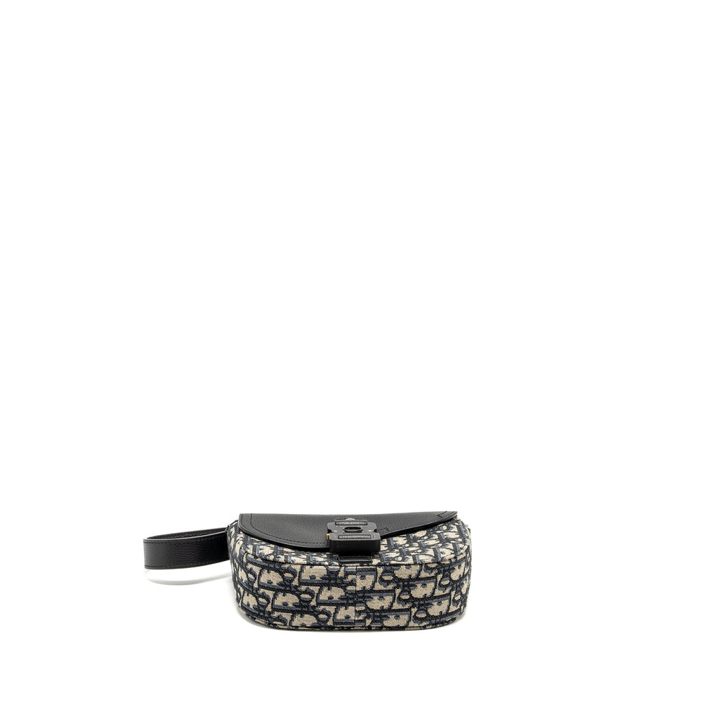 dior-homme-mini-saddle-messenger-bag-with-flap-oblique-jacquard-grained-calfskin-multicolour-hardware