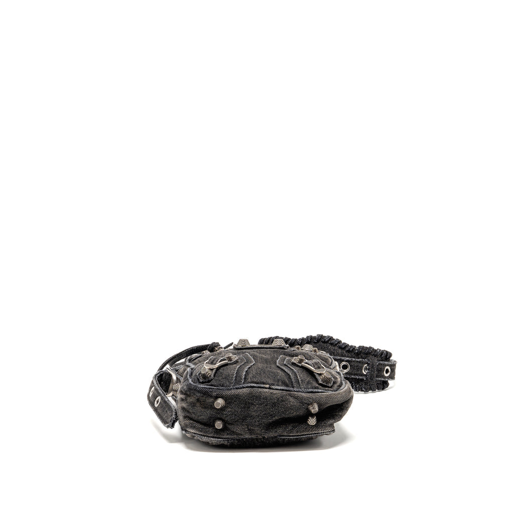 balenciaga-le-cagole-crossbody-bag-denim-black-shw