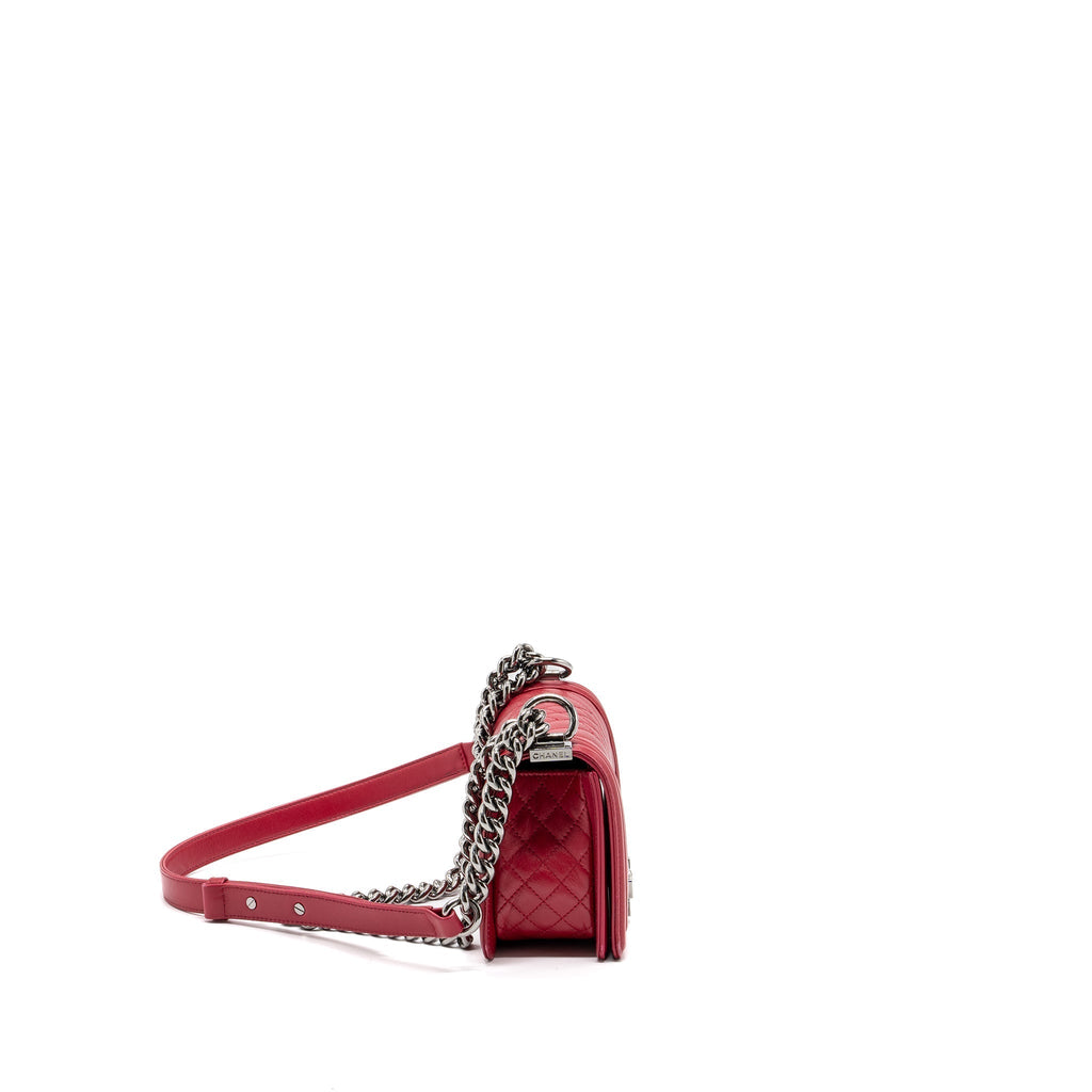 chanel-small-boy-bag-calfskin-red-shw