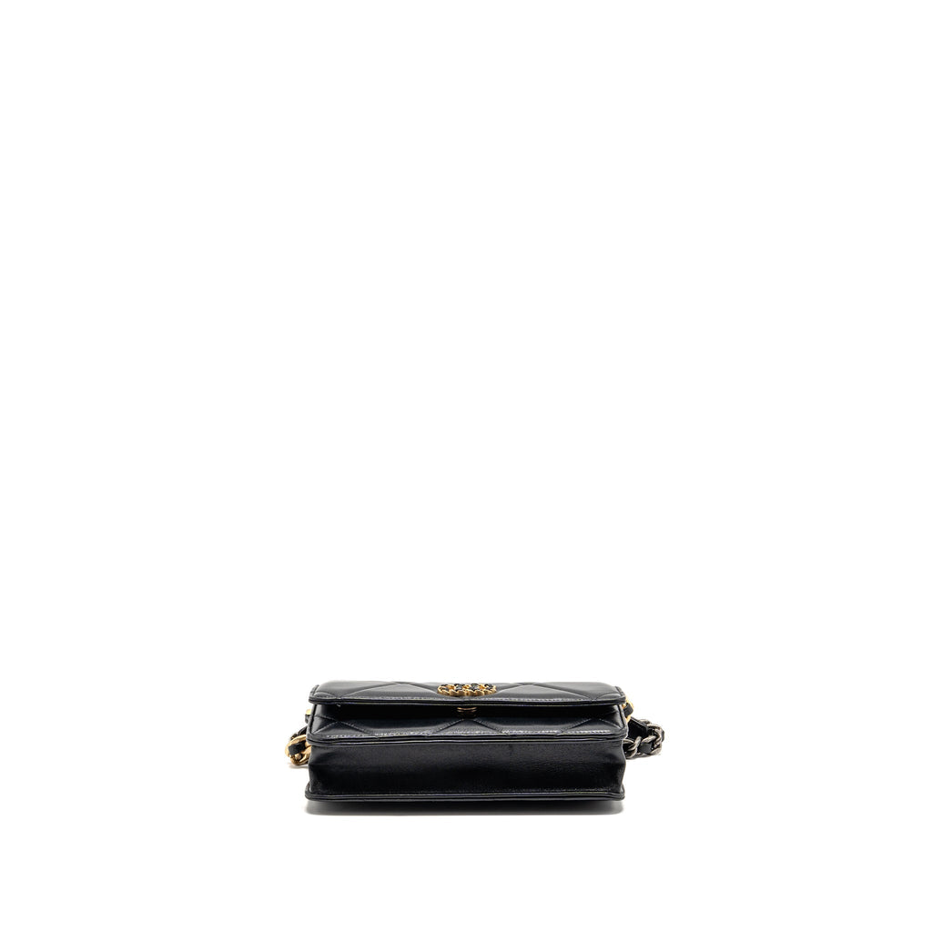chanel-19-wallet-on-chain-lambskin-black-multicolour-hardware-2