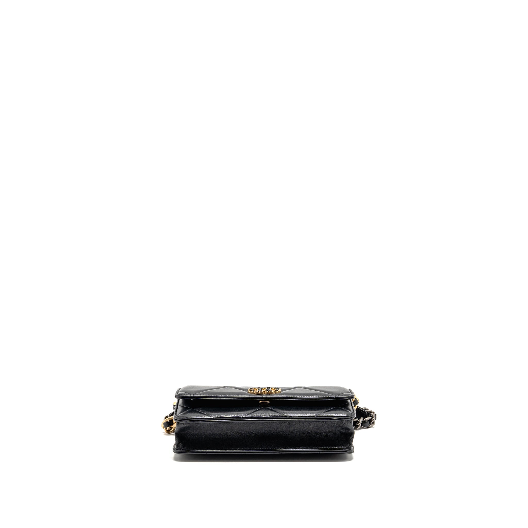 chanel-19-wallet-on-chain-lambskin-black-multicolour-hardware-2