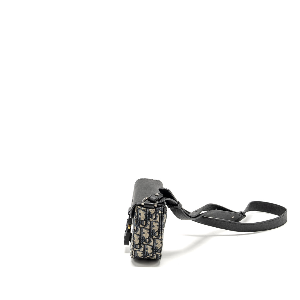 dior-homme-mini-saddle-messenger-bag-with-flap-oblique-jacquard-grained-calfskin-multicolour-hardware
