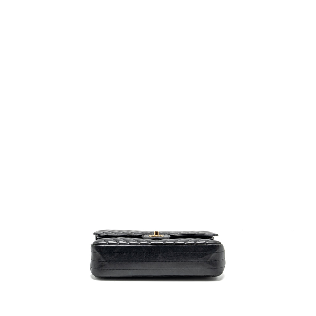 chanel-medium-classic-double-flap-bag-chevron-lambskin-black-lghw-copy-1