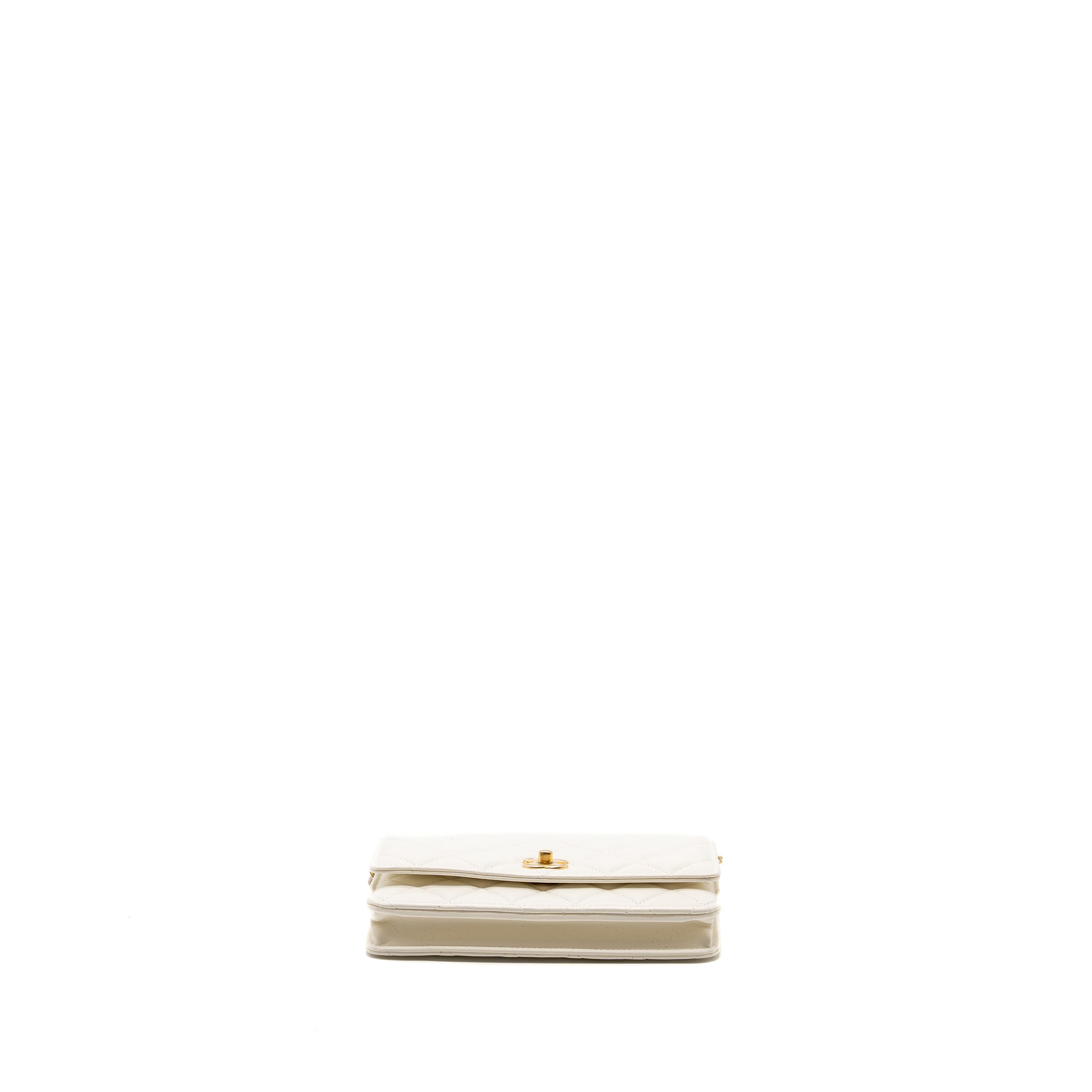 chanel-pearl-crush-wallet-on-chain-lambskin-white-ghw-microchip-copy-1