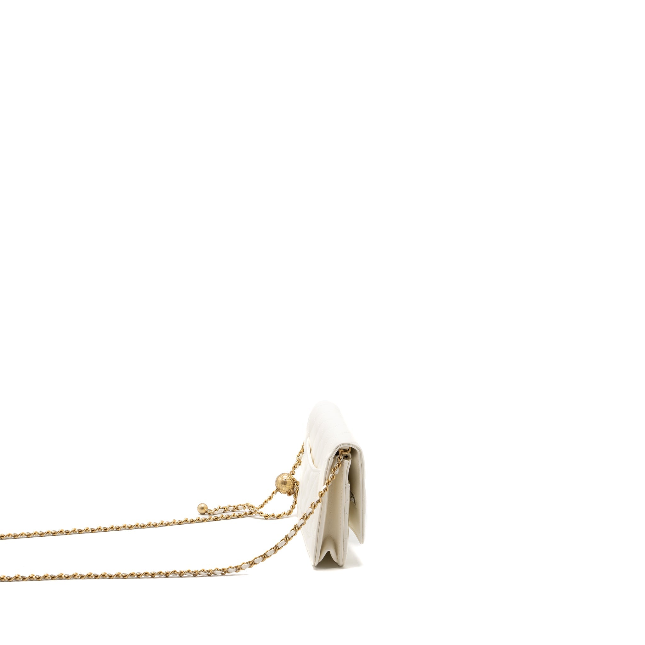 chanel-pearl-crush-wallet-on-chain-lambskin-white-ghw-microchip-copy-1