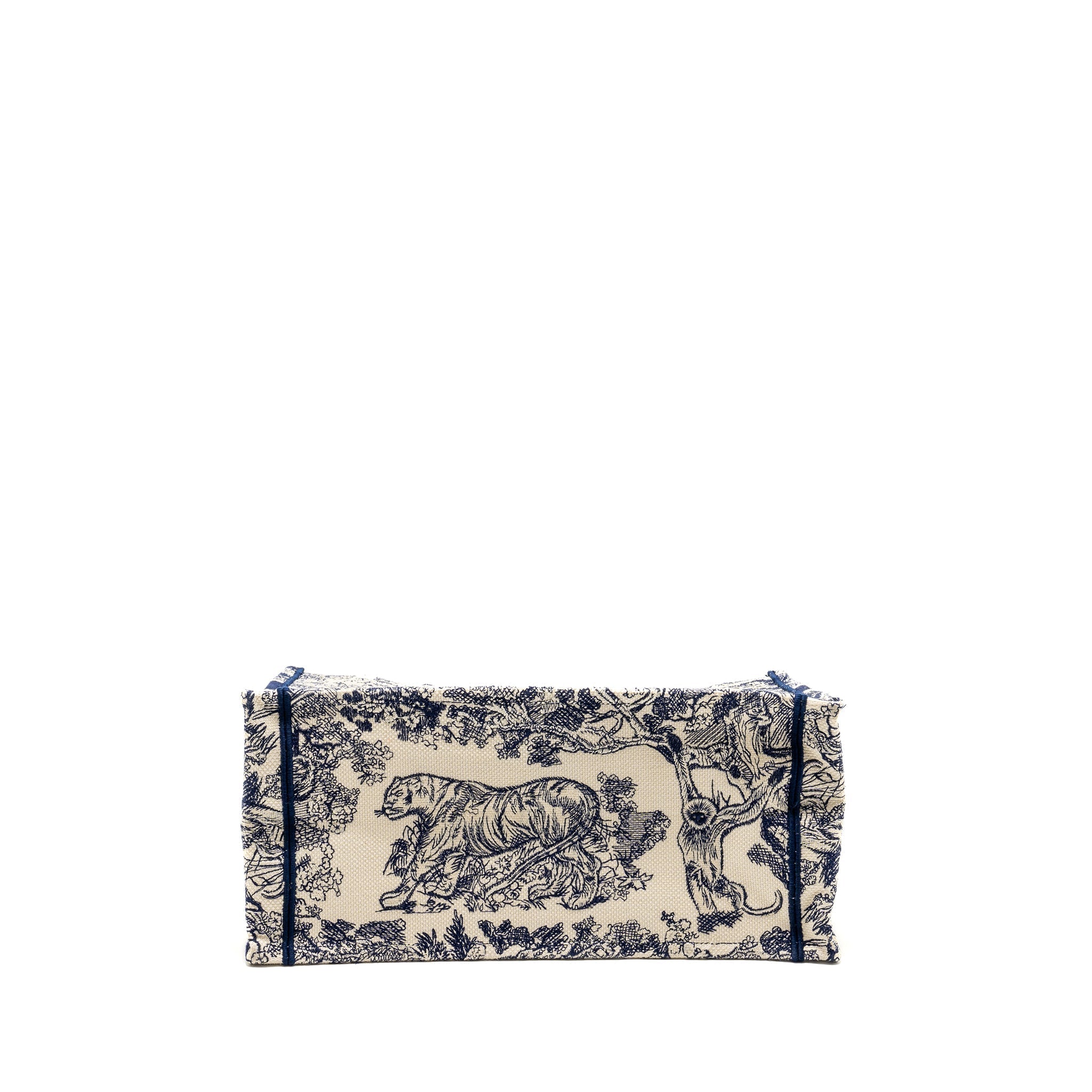 dior-medium-book-tote-toile-de-jouy-emboidery