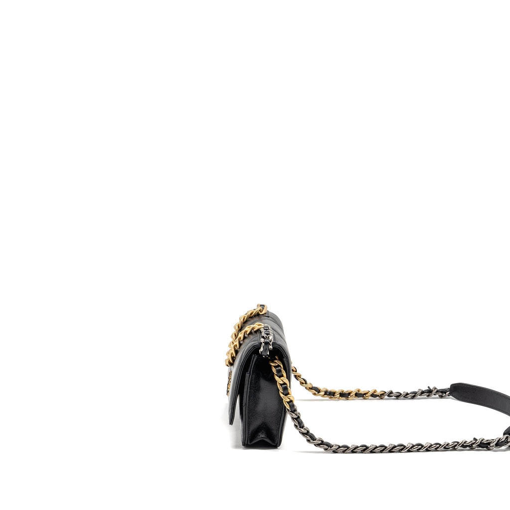 chanel-19-wallet-on-chain-lambskin-black-multicolour-hardware-2