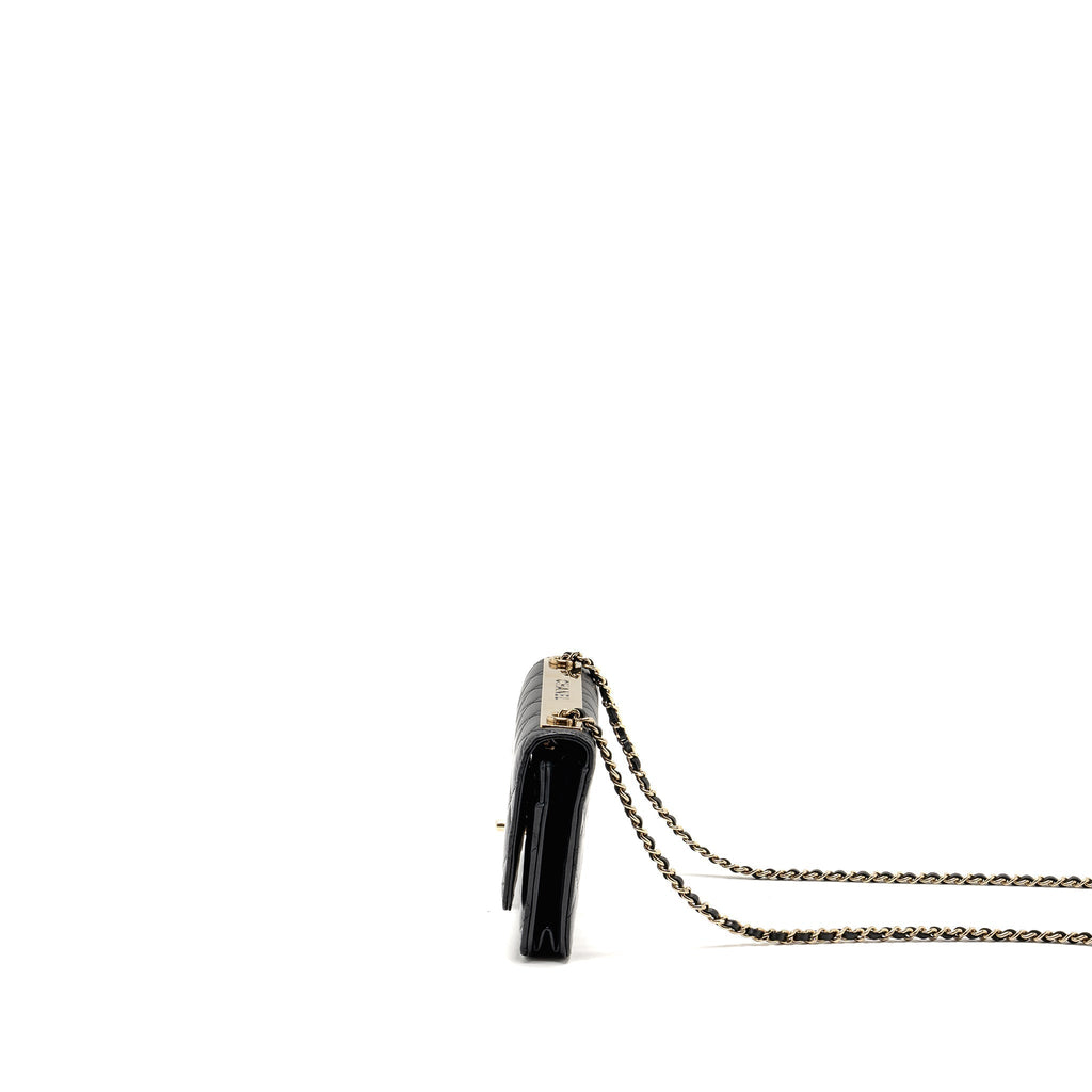 chanel-trendy-cc-wallet-on-chain-lambskin-black-lghw-microchip-1