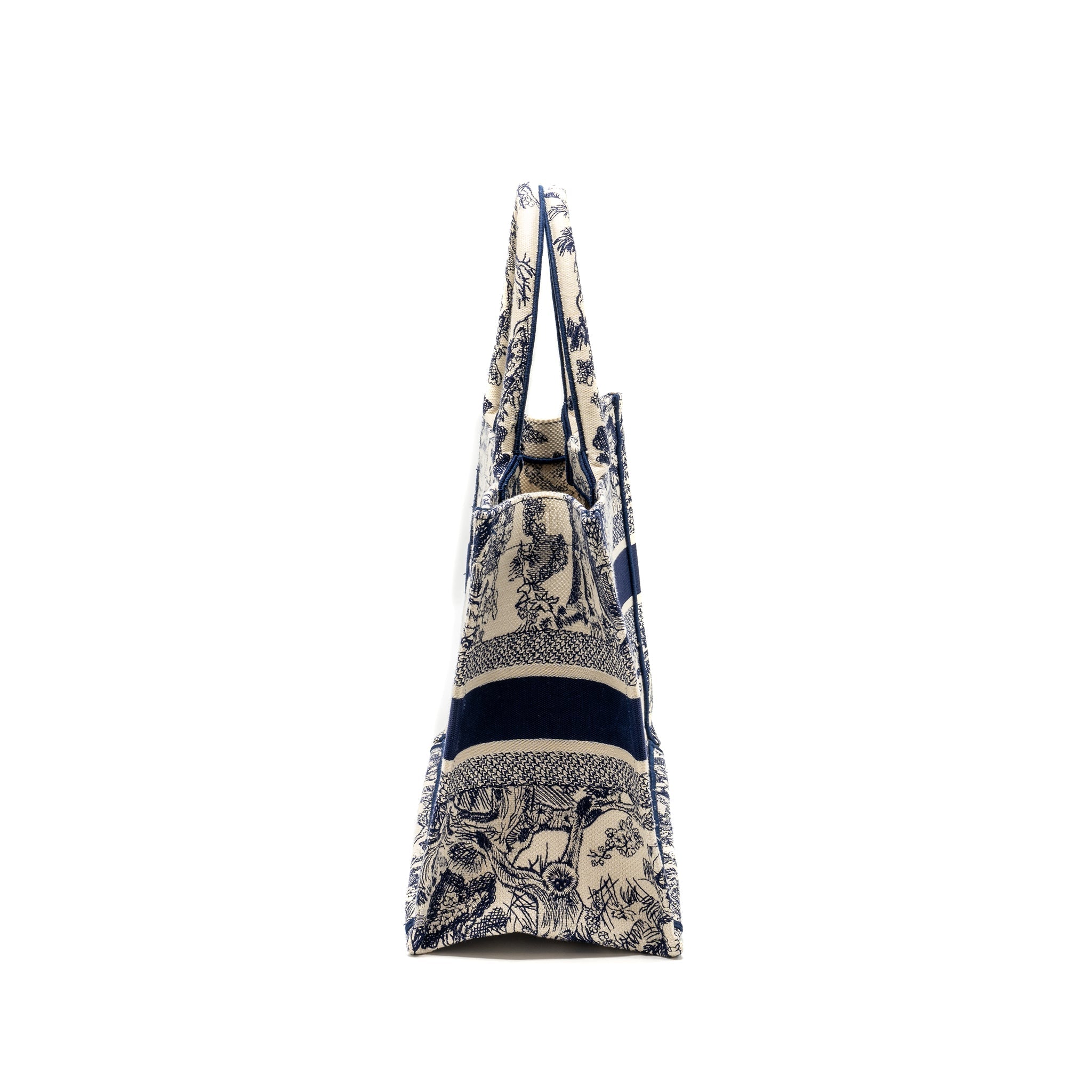 dior-medium-book-tote-toile-de-jouy-emboidery