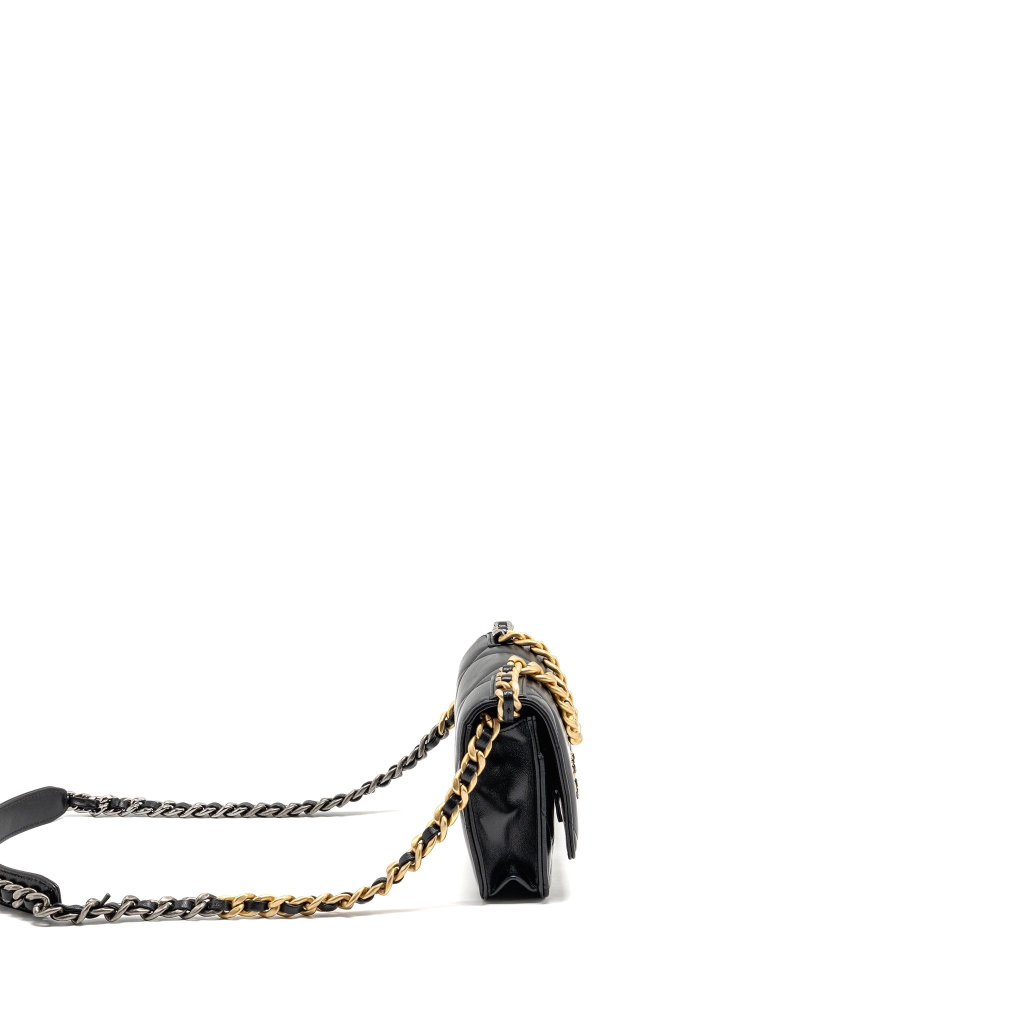 chanel-19-wallet-on-chain-lambskin-black-multicolour-hardware-2