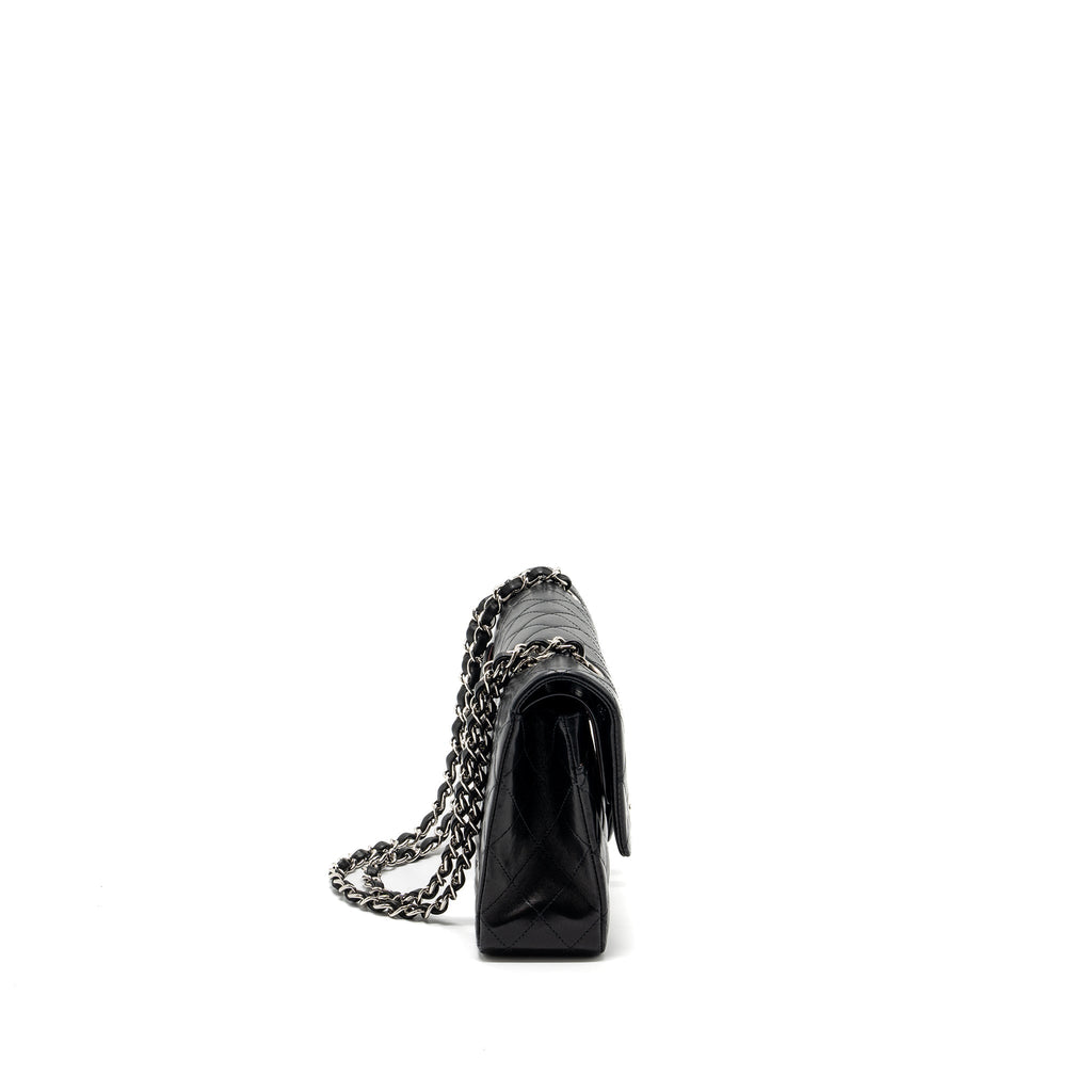chanel-medium-classic-double-flap-bag-lambskin-black-shw-copy