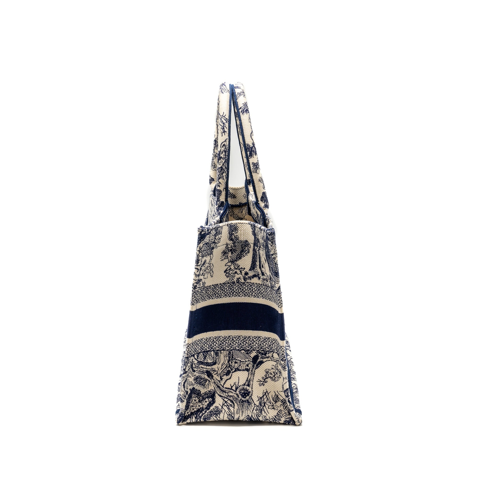dior-medium-book-tote-toile-de-jouy-emboidery