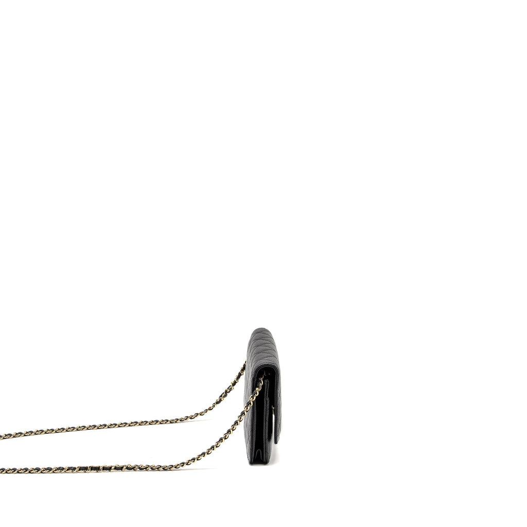 chanel-detailed-cc-logo-wallet-on-chain-caviar-black-ghw-microchip