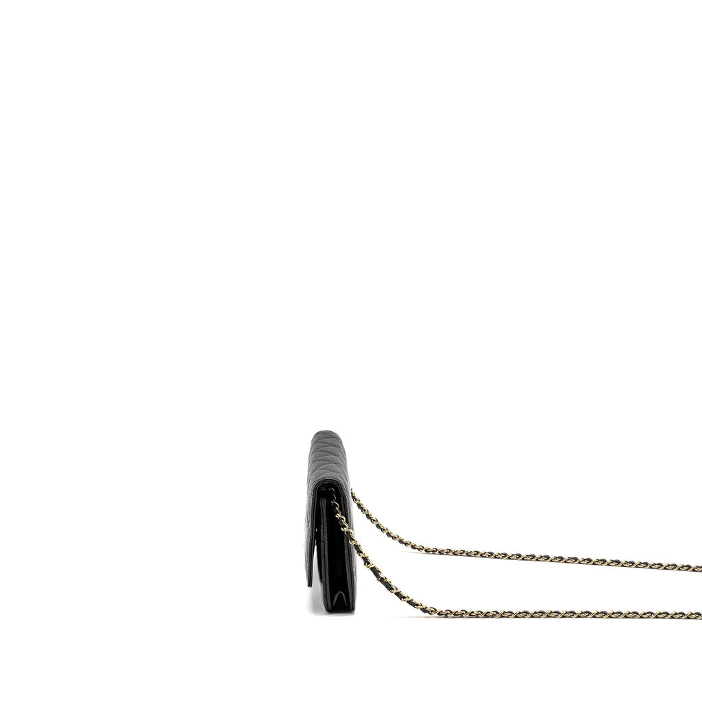 chanel-detailed-cc-logo-wallet-on-chain-caviar-black-ghw-microchip