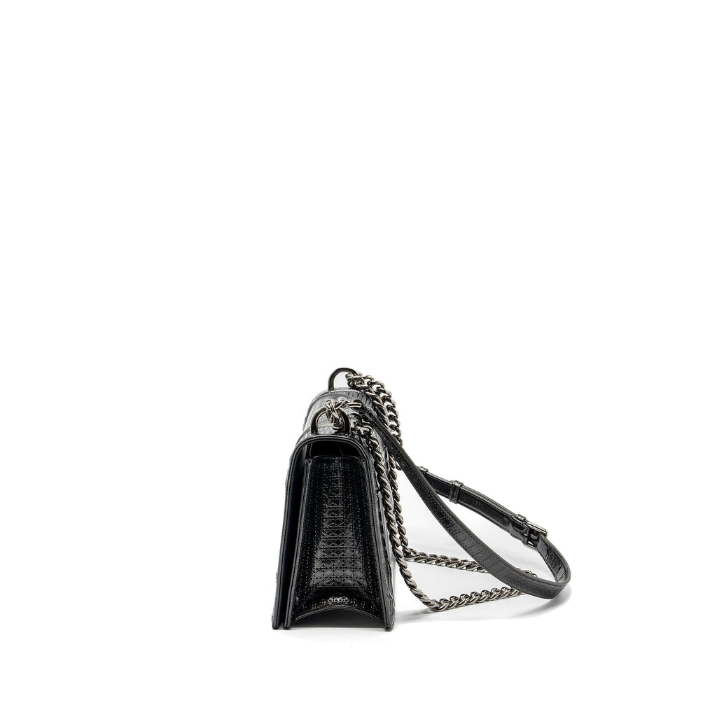 dior-medium-diorama-calfskin-metallic-silver-shw