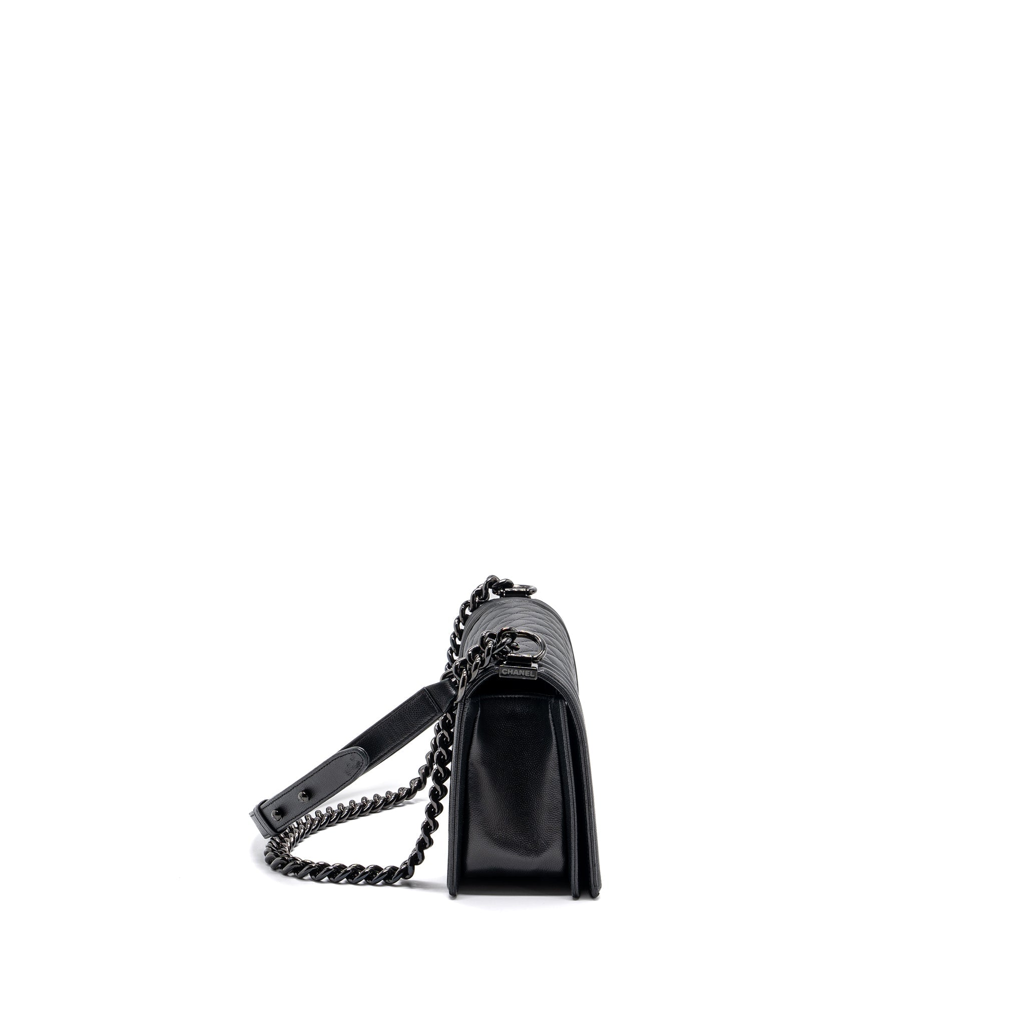 chanel-medium-boy-bag-caviar-so-black-black-hardware