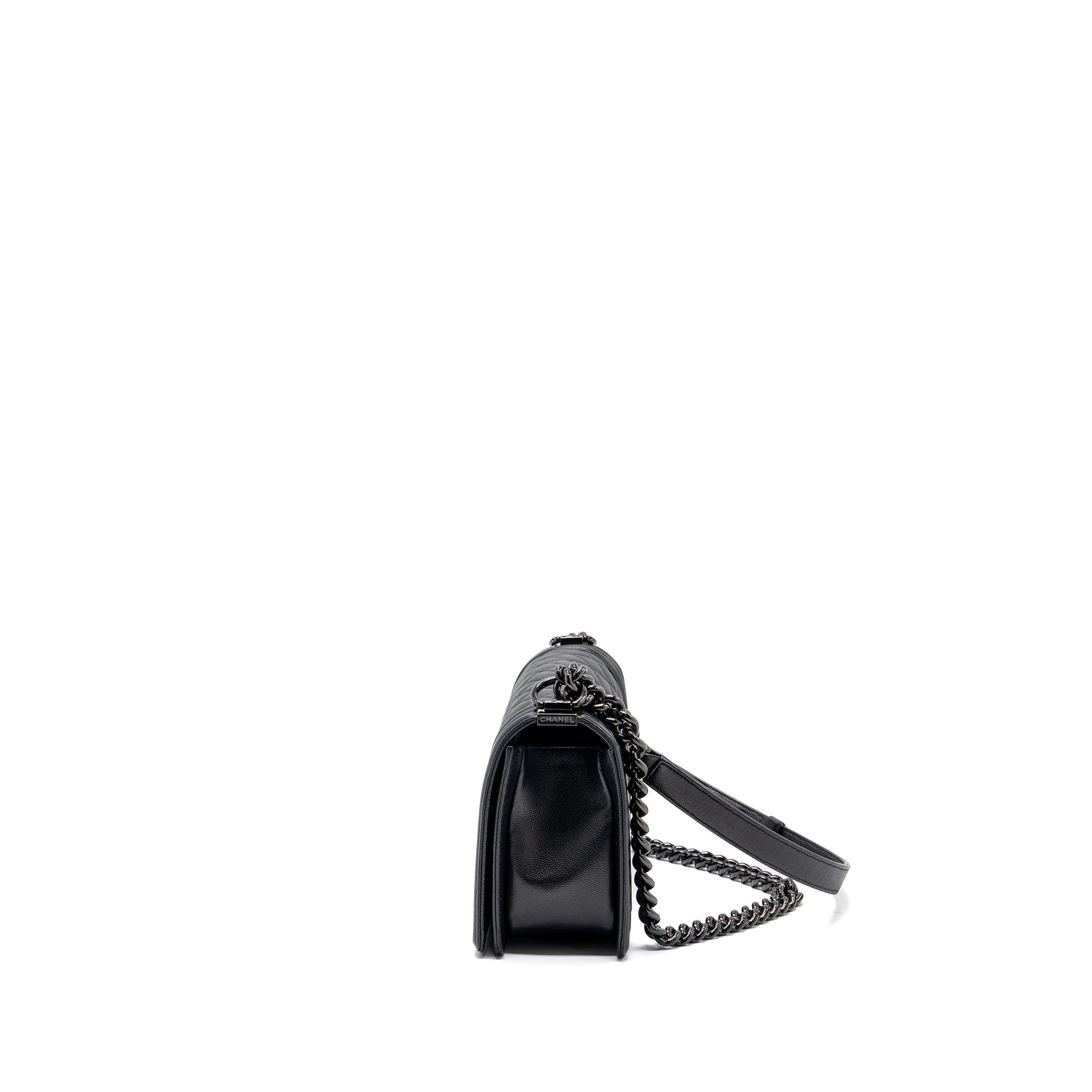 chanel-medium-boy-bag-caviar-so-black-black-hardware