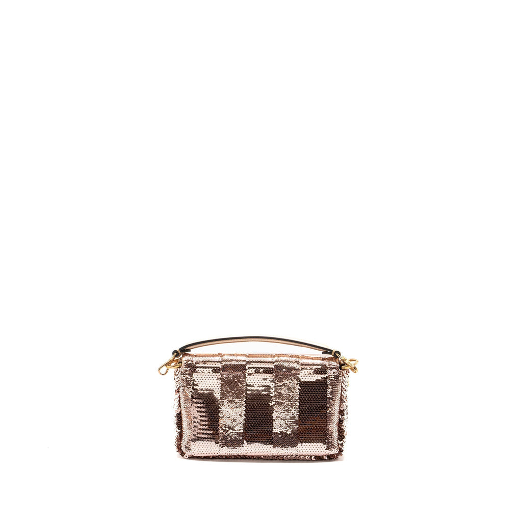 fendi-mini-baguette-paulette-rose-gold-rghw
