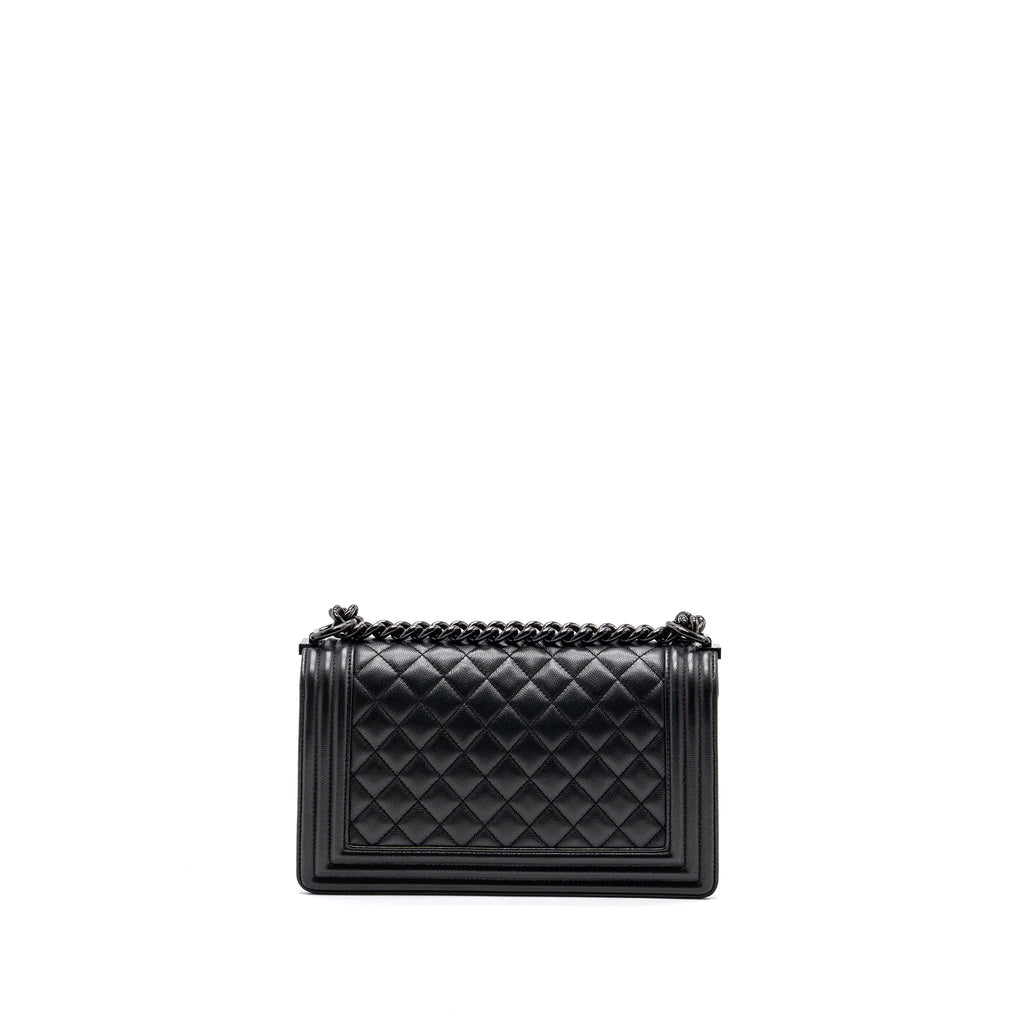 chanel-medium-boy-bag-caviar-so-black-black-hardware