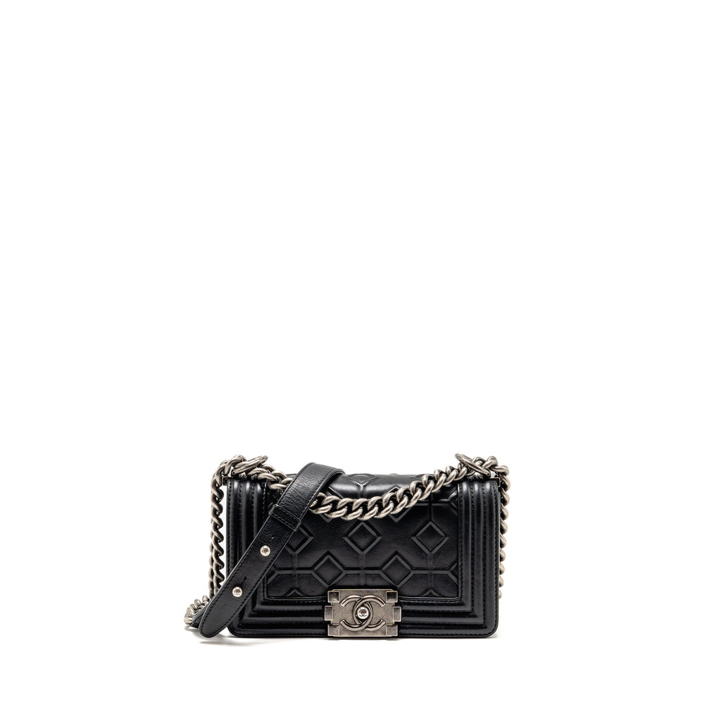 chanel-small-boy-bag-arabesque-calfskin-black-ruthenium-shw