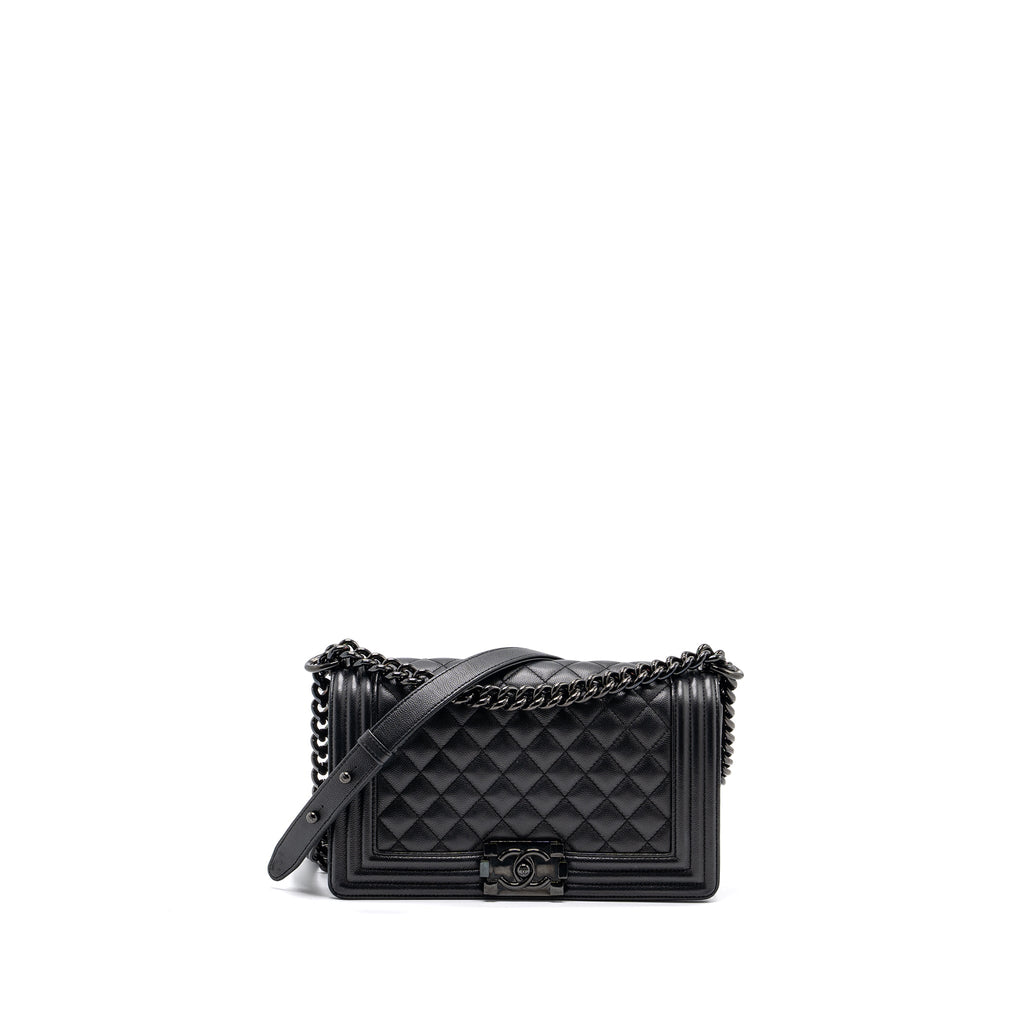 chanel-medium-boy-bag-caviar-so-black-black-hardware