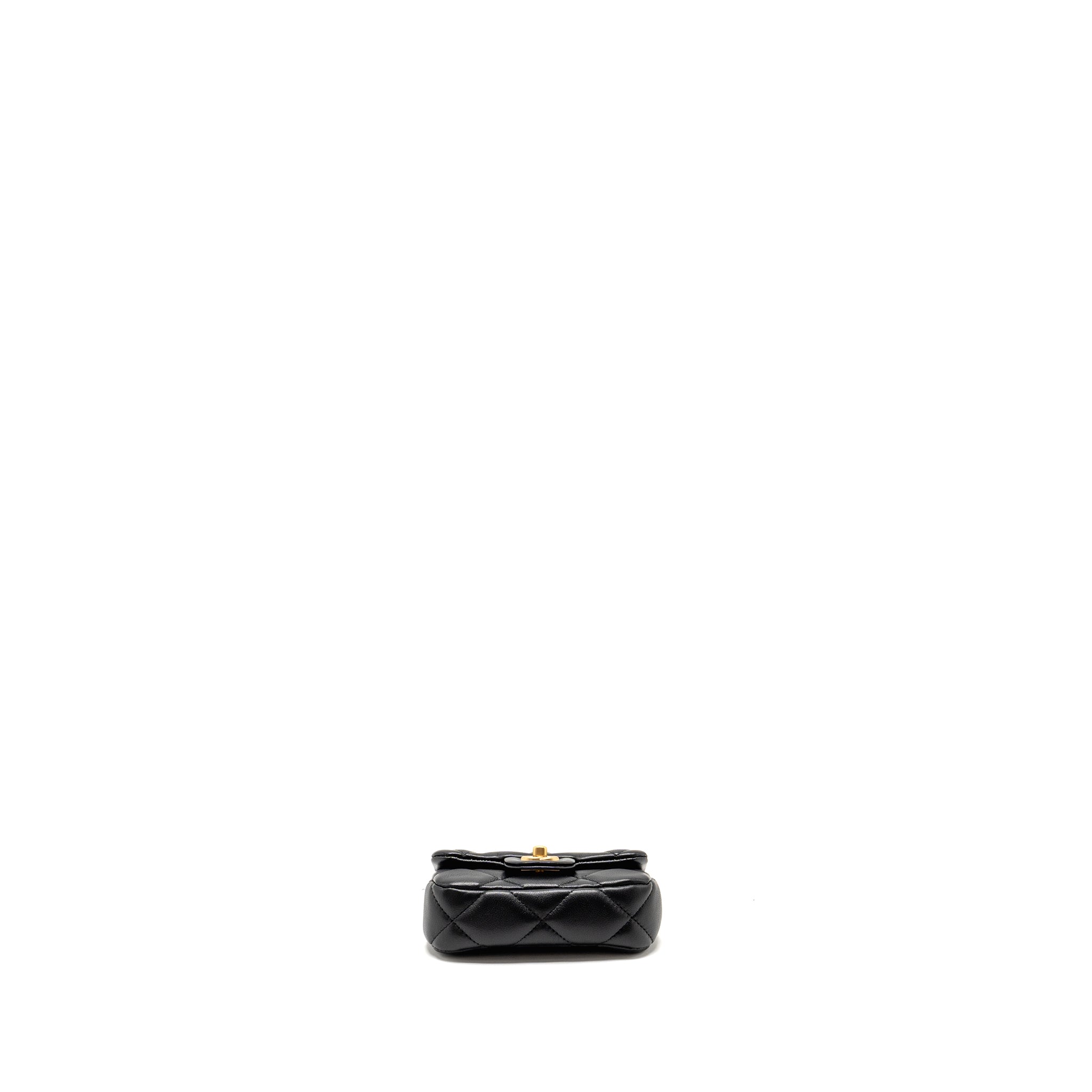 chanel-21a-top-handle-mini-flap-card-holder-with-chain-lambskin-black-ghw-copy