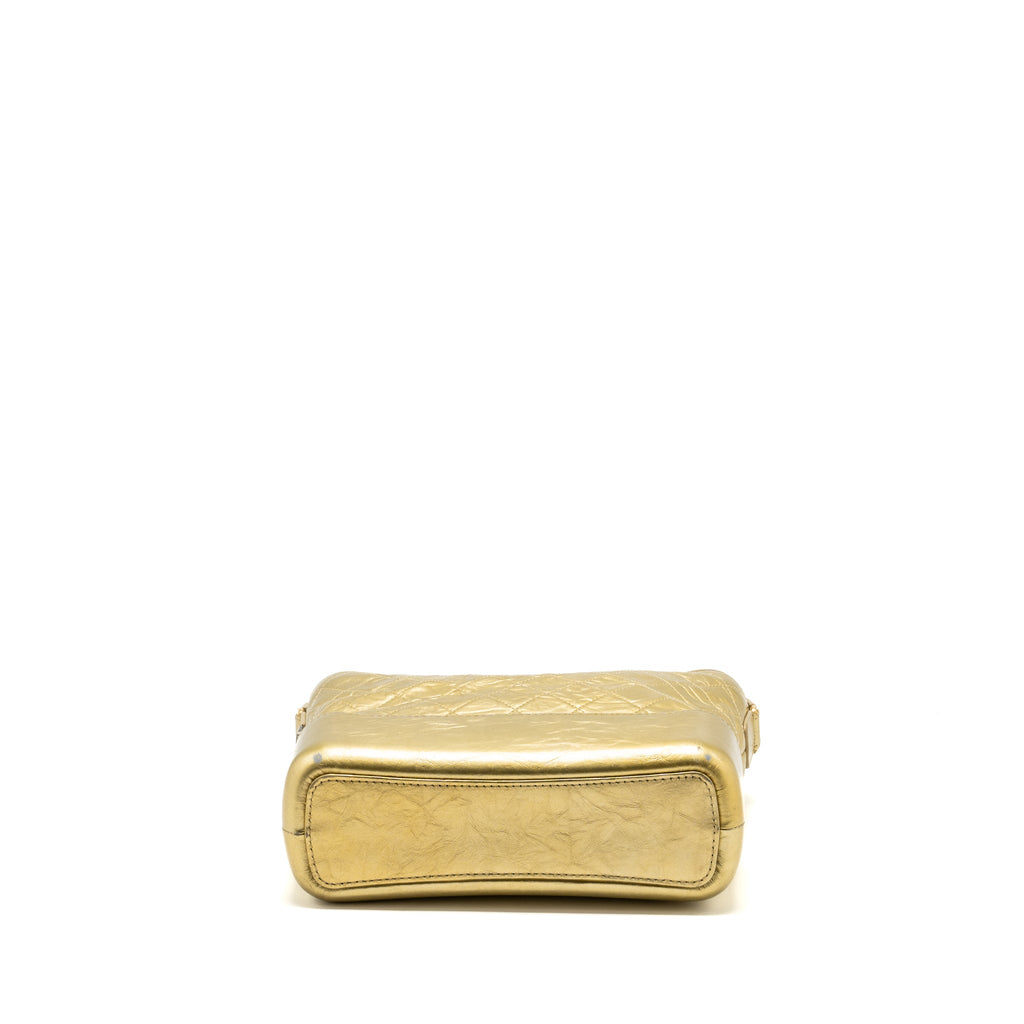 chanel-gabrielle-hobo-bag-calfskin-metallic-gold-multicolor-hardware