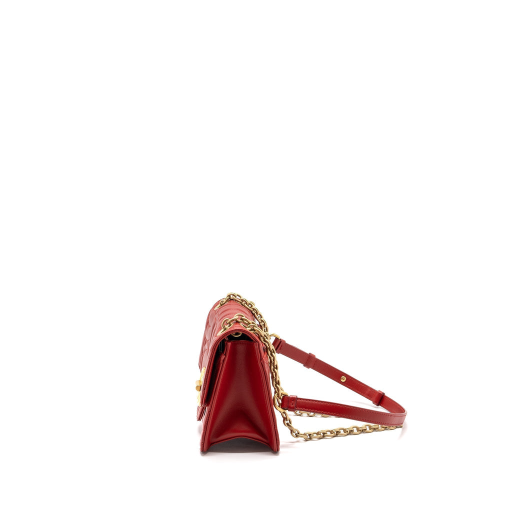 salvatore-ferragamo-glancing-shoulder-bag-calfskin-red-ghw