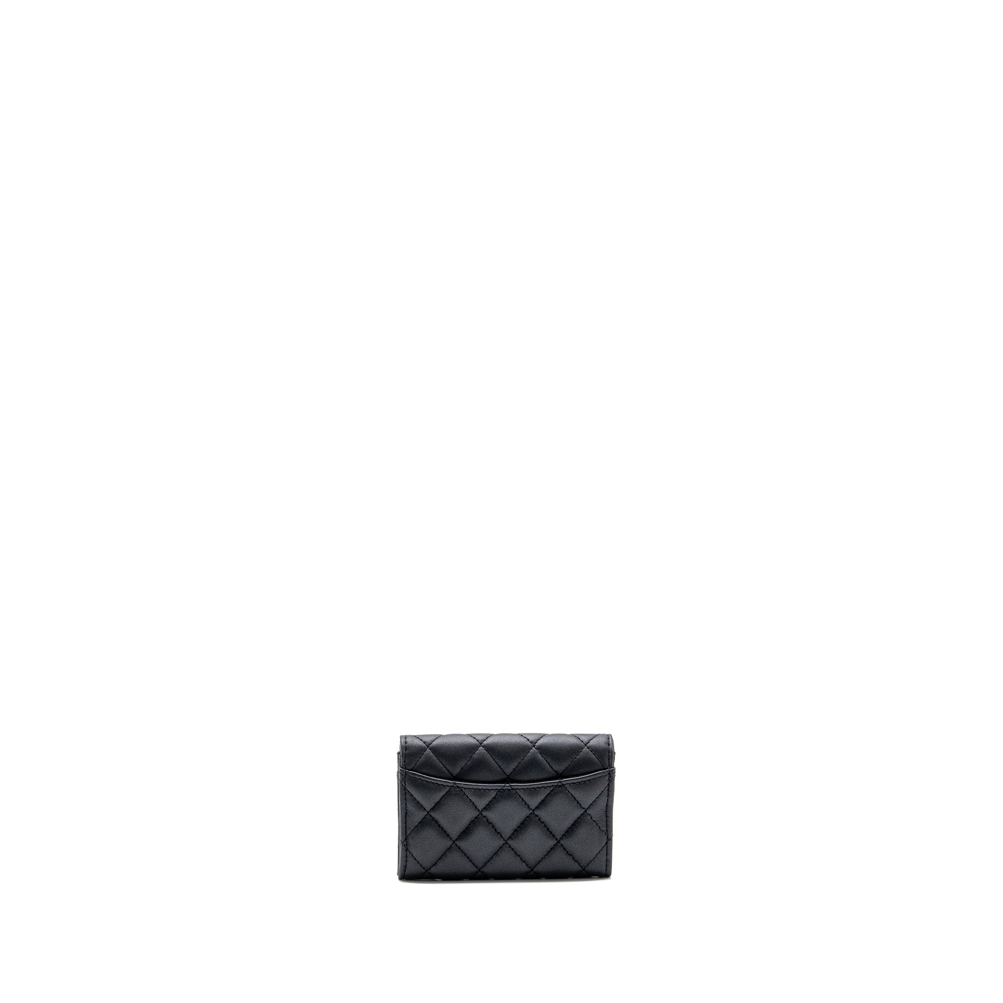 chanel-classic-flap-card-holder-lambskin-so-black-microchip