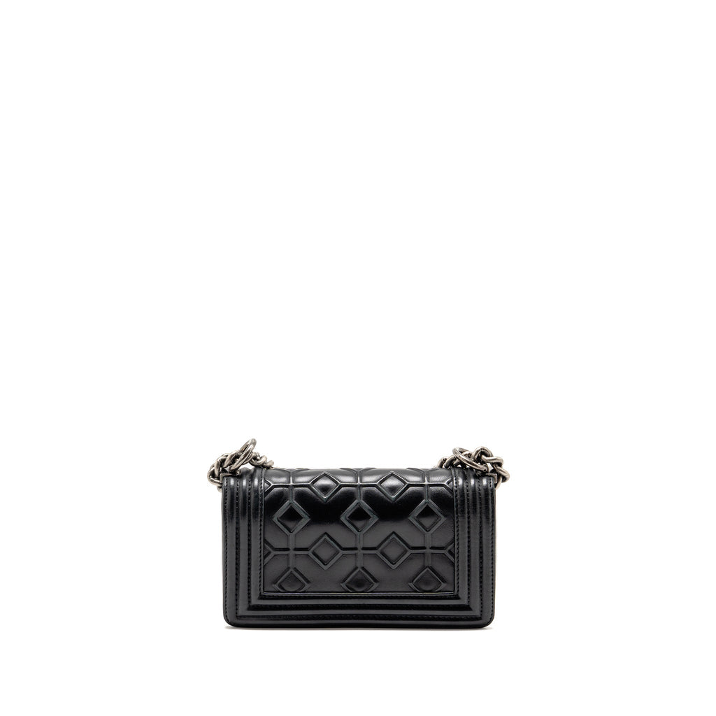 chanel-small-boy-bag-arabesque-calfskin-black-ruthenium-shw