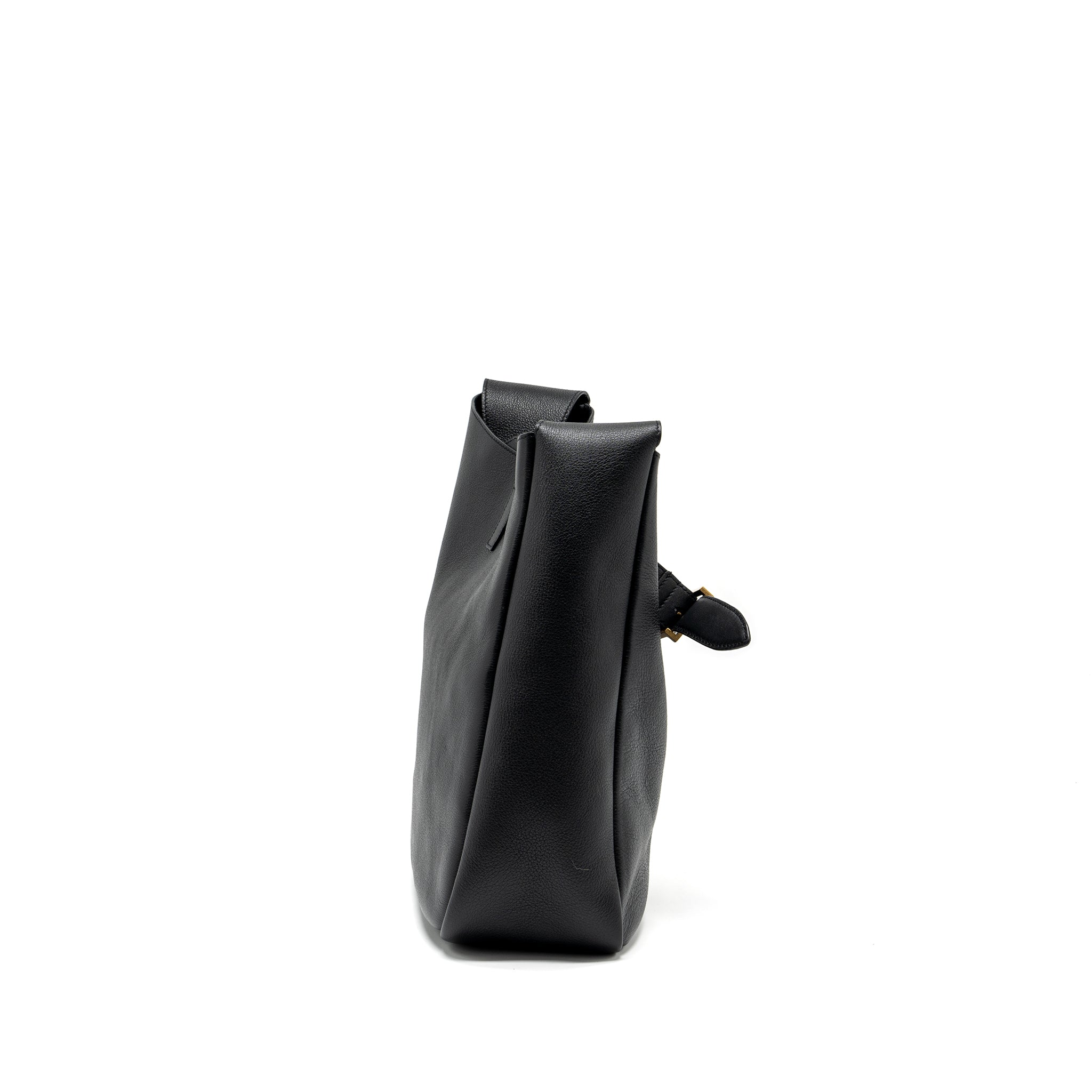 saint-laurent-ysl-le-5-a-7-supple-large-smooth-calfskin-black-ghw