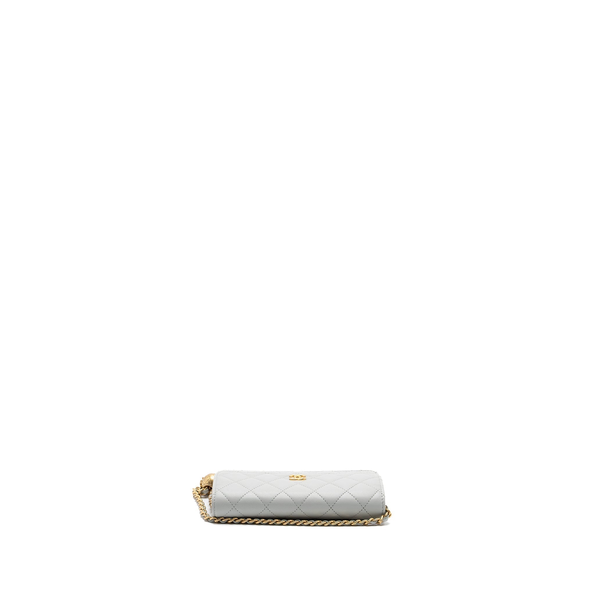 chanel-pearl-crush-mini-wallet-on-chain-lambskin-light-grey-brushed-ghwmicrochip