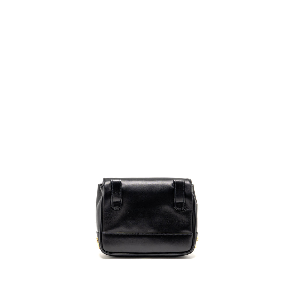 chanel-vintage-cc-logo-flap-belt-bag-smooth-calfskin-black-ghw
