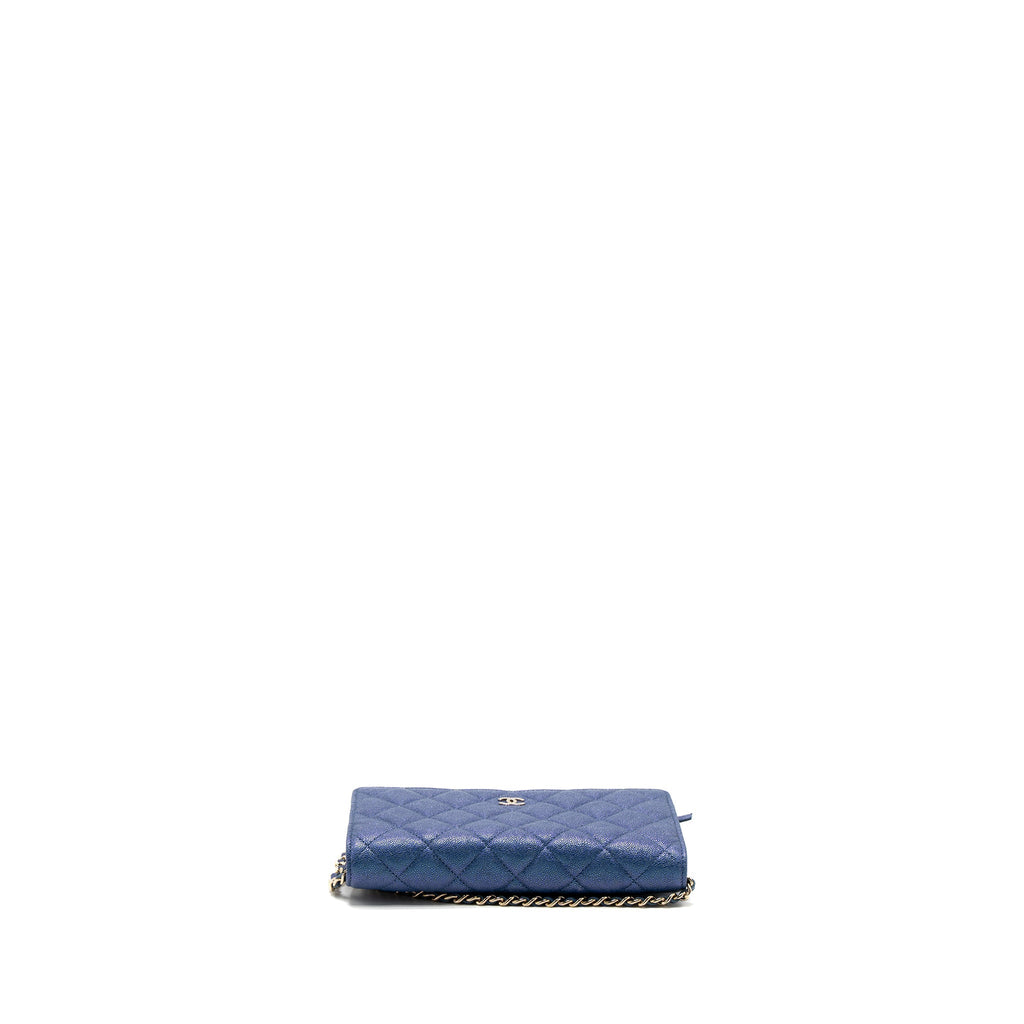 chanel-classic-wallet-on-chain-caviar-iridescent-blue-lghw-1