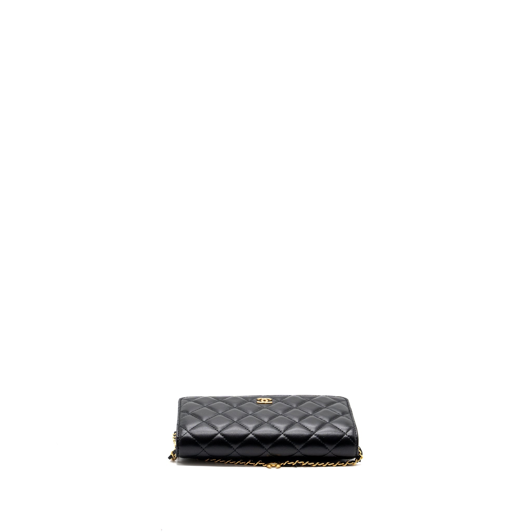 chanel-coco-heart-wallet-on-chain-lambskin-blackmicrochip