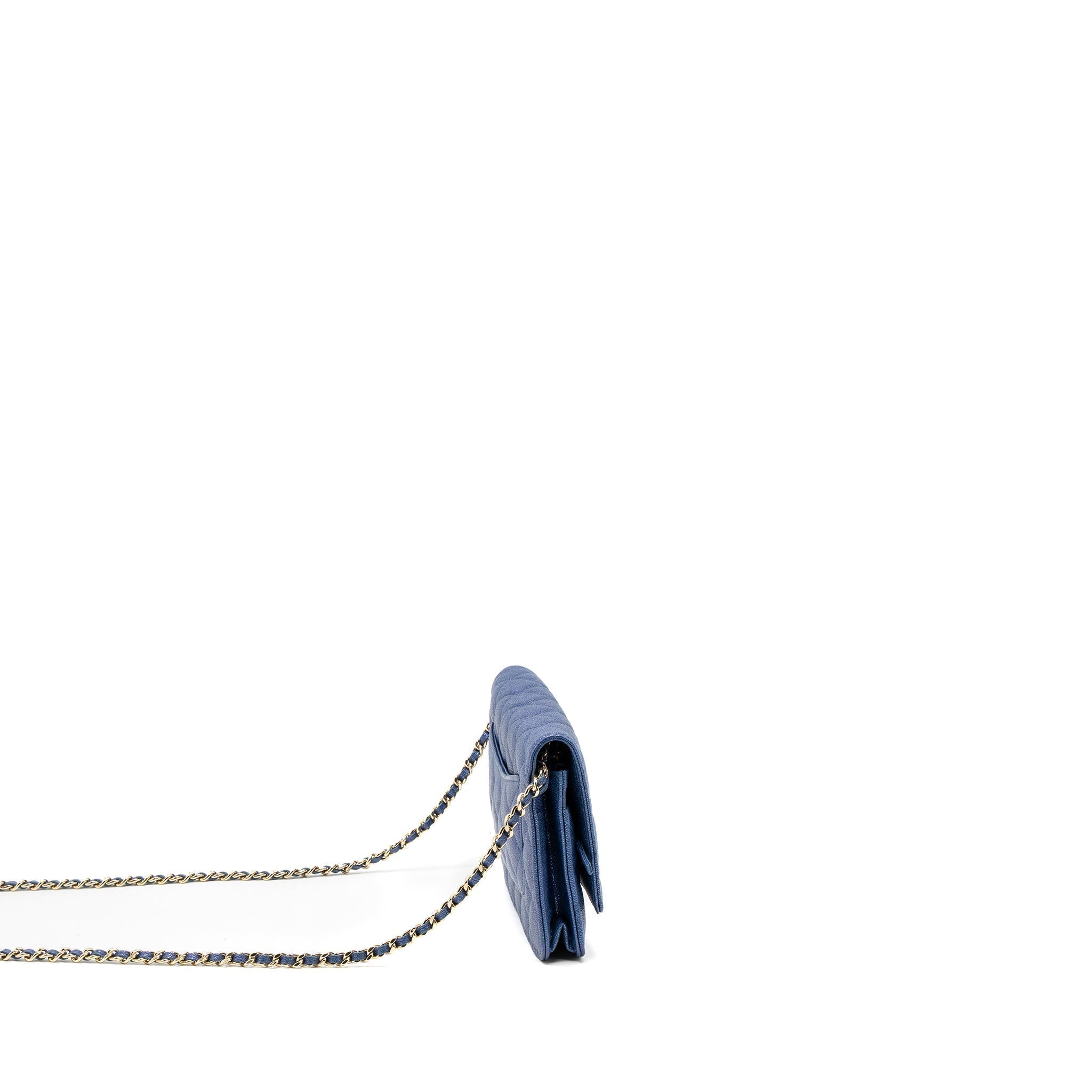 chanel-classic-wallet-on-chain-caviar-iridescent-blue-lghw-1
