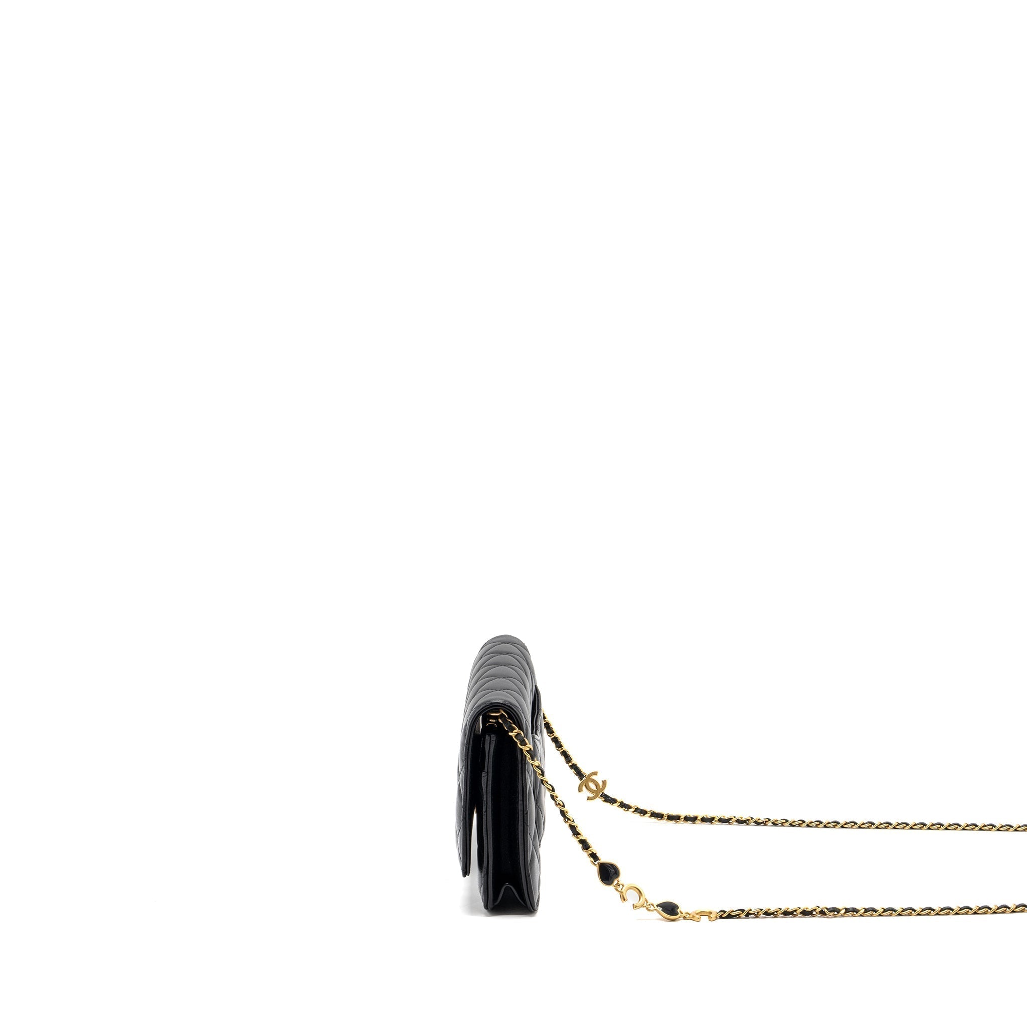 chanel-coco-heart-wallet-on-chain-lambskin-blackmicrochip