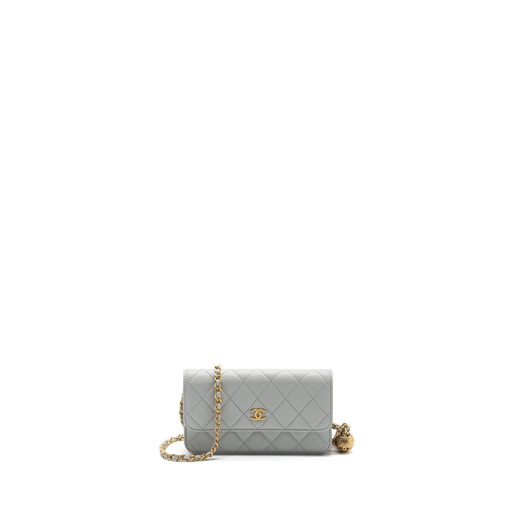 chanel-pearl-crush-mini-wallet-on-chain-lambskin-light-grey-brushed-ghwmicrochip