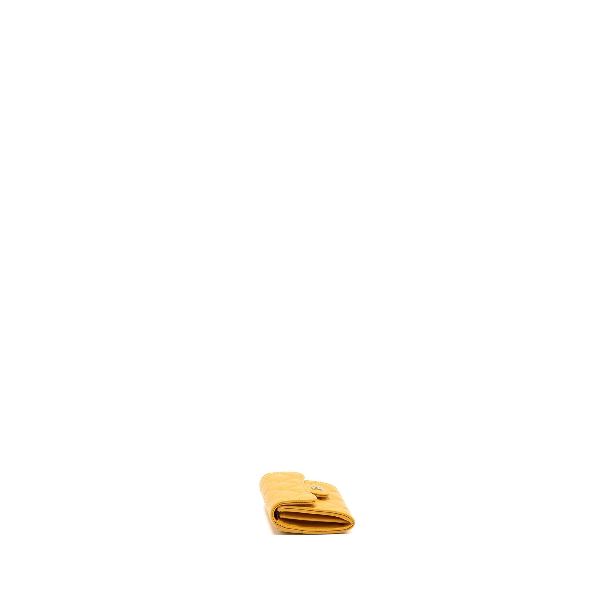 chanel-classic-flap-card-holder-caviar-yellow-lghw-mircochip