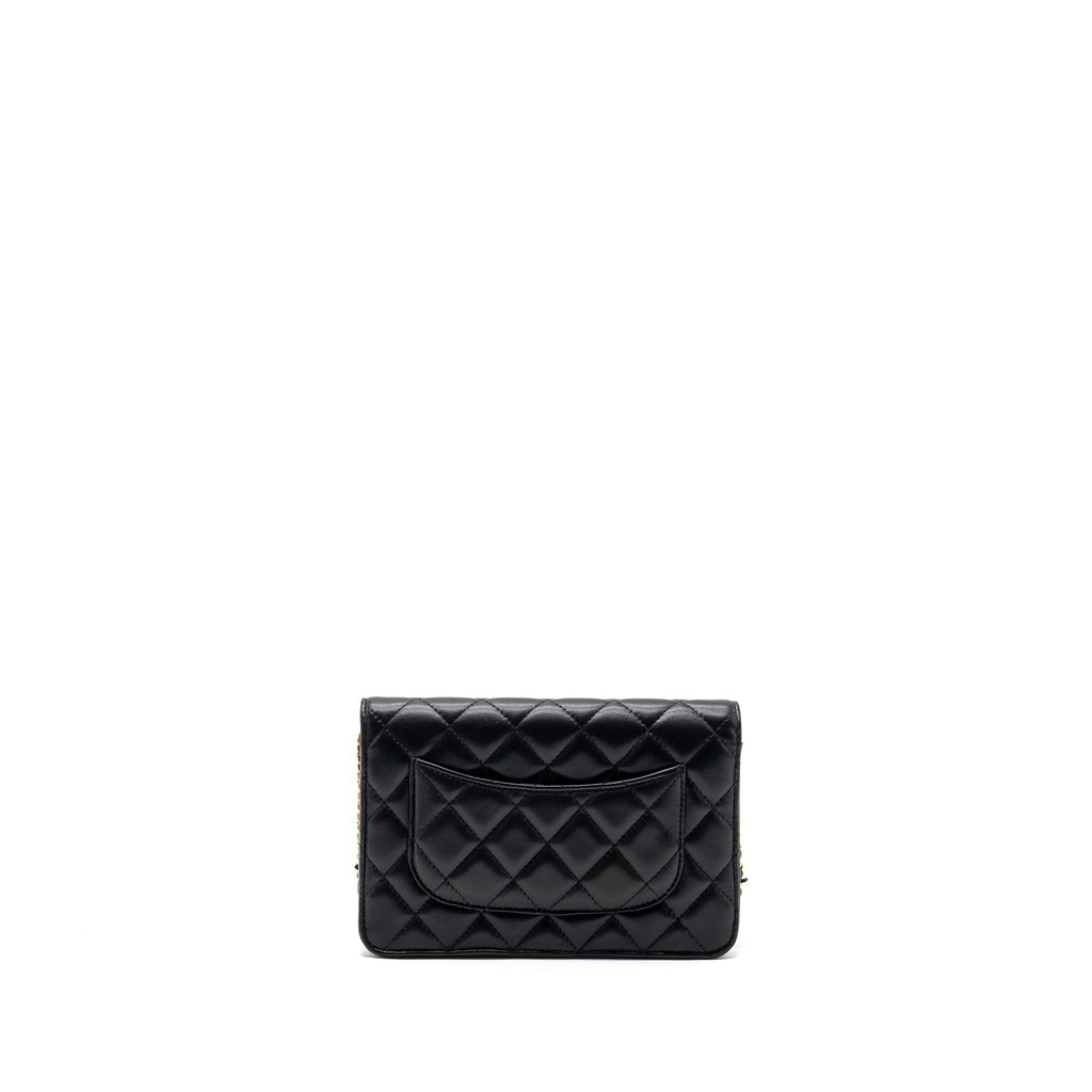 chanel-coco-heart-wallet-on-chain-lambskin-blackmicrochip