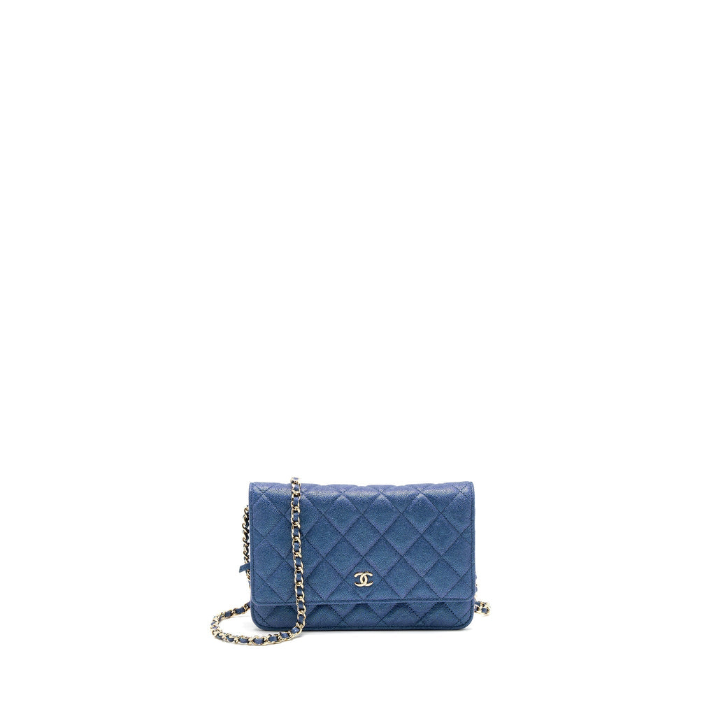chanel-classic-wallet-on-chain-caviar-iridescent-blue-lghw-1