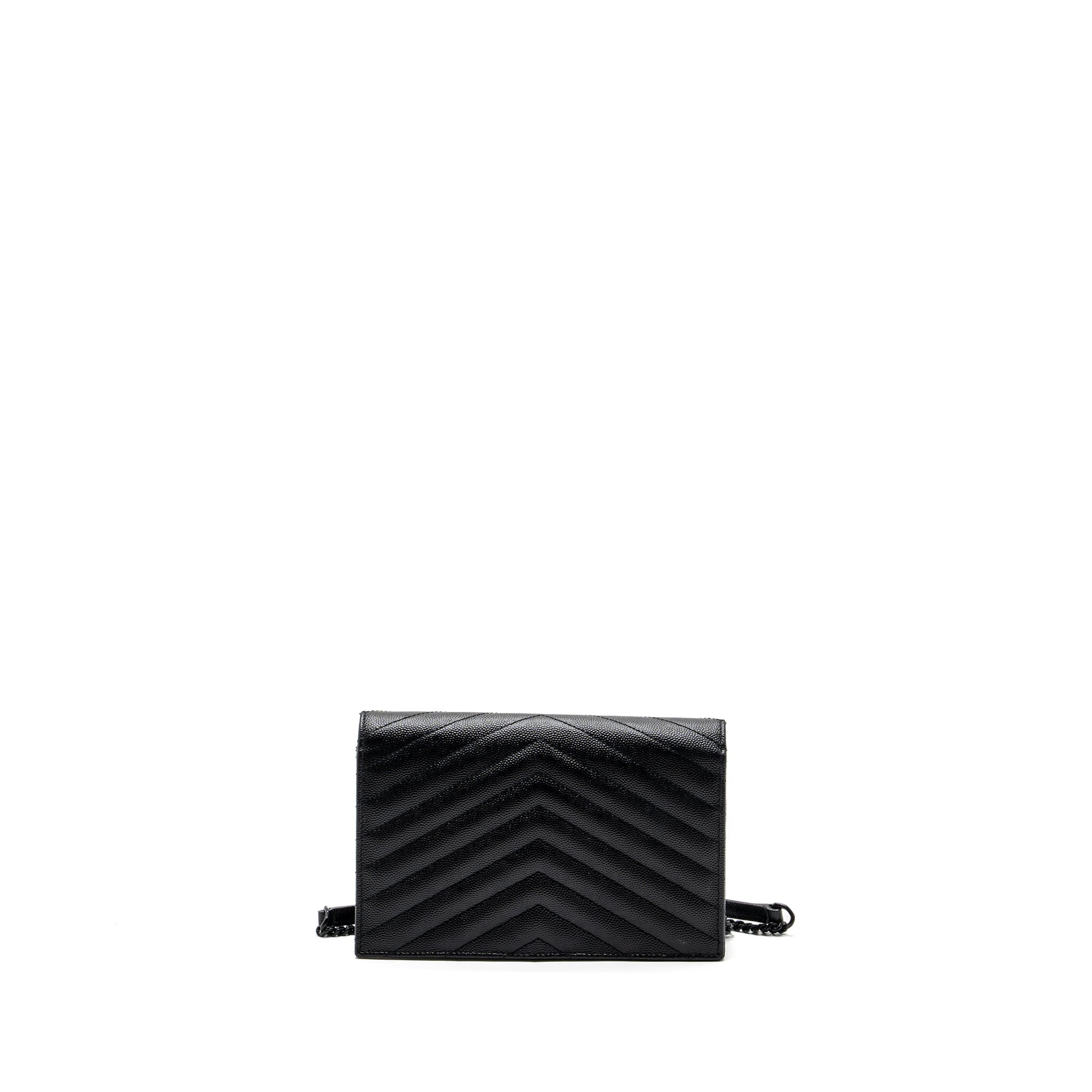 saint-laurent-ysl-envelope-chain-wallet-calfskin-black-with-black-hardware