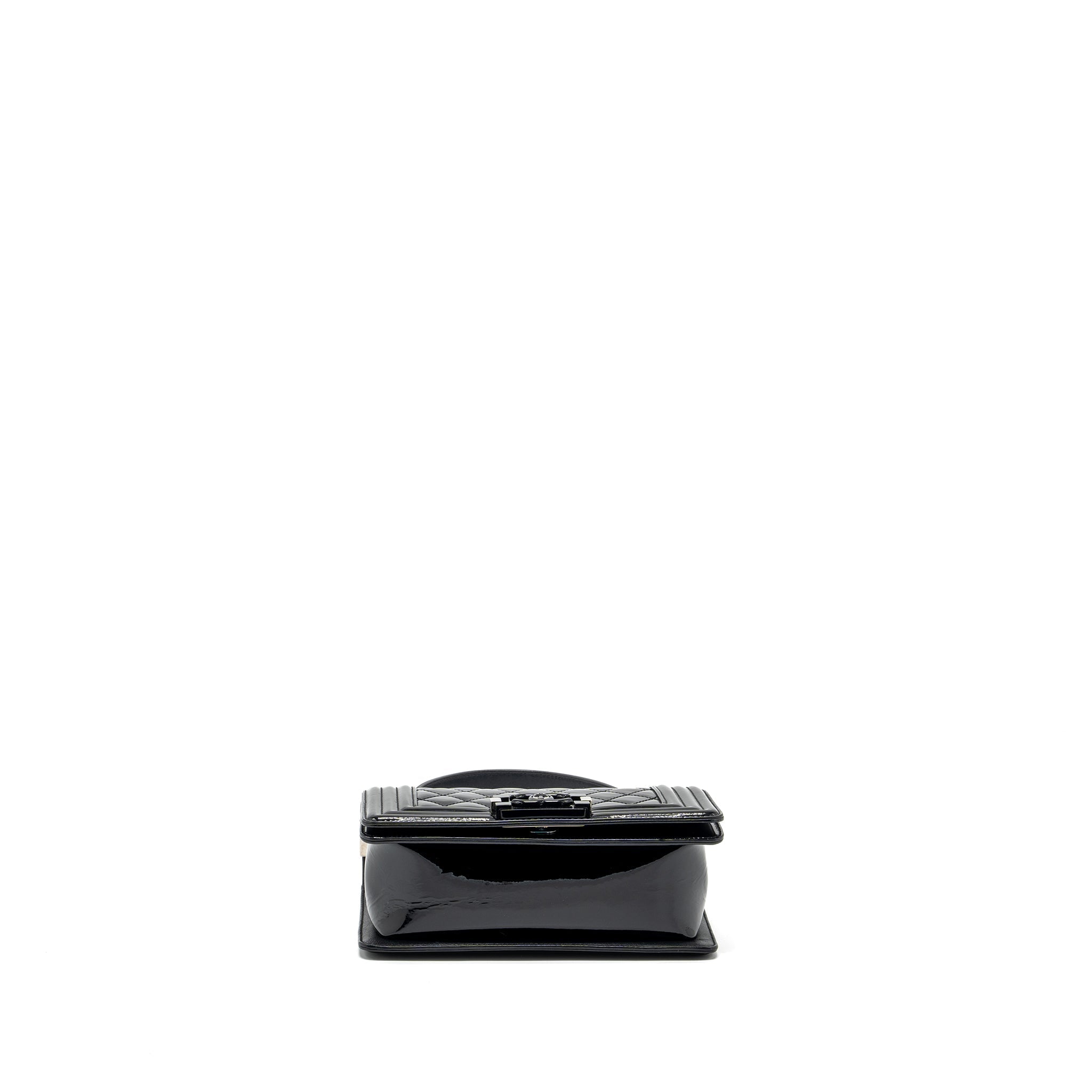 chanel-small-boy-bag-patent-black-with-multicolour-hardware