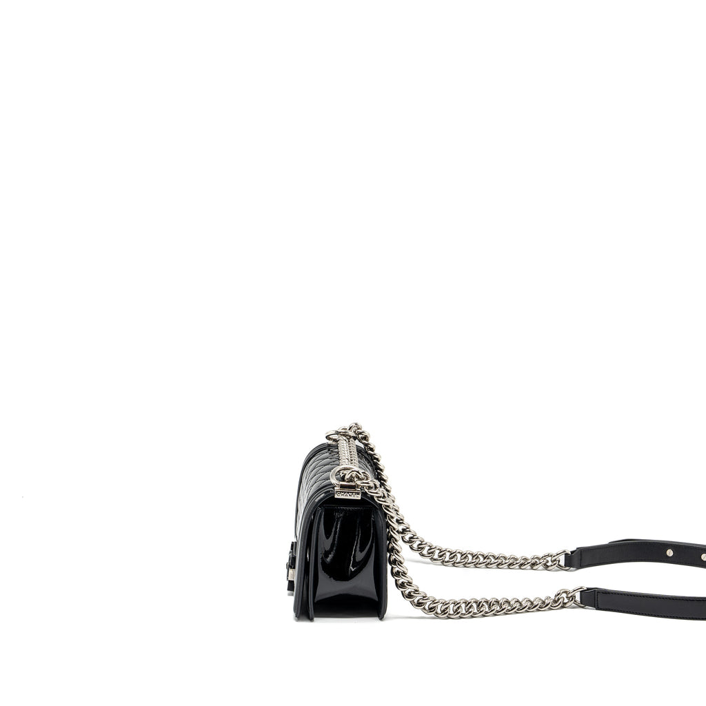 chanel-small-boy-bag-patent-black-with-multicolour-hardware