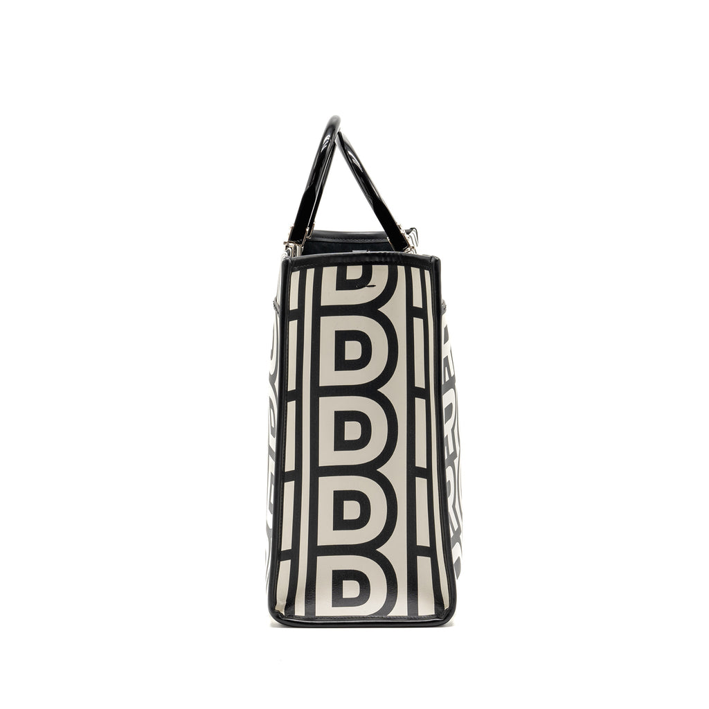fendi-medium-sunshine-roma-shopping-bag-calfskin-black-white-shw-copy