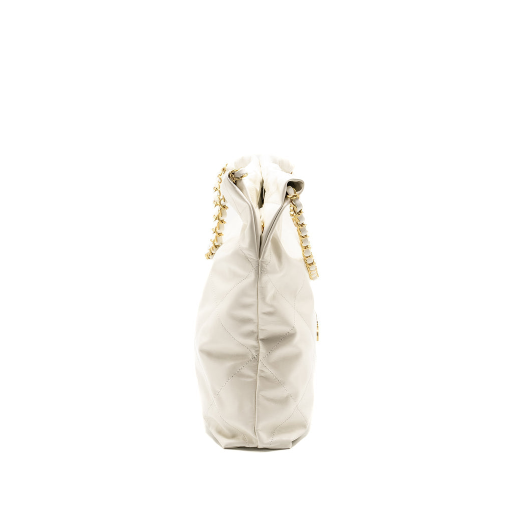 chanel-medium-22-bag-calfskin-white-ghw-microchip-1